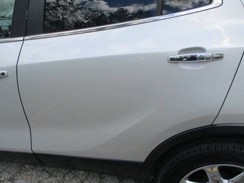 Used 2019 Buick Encore Essence w/ Experience Buick Package AWD/4WD image 15