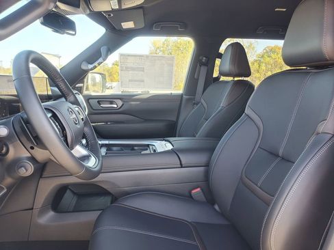 New 2026 Nissan Armada SL w/ Captain's Chari Seat Package image 12