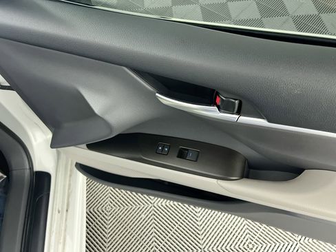 Used 2023 Toyota Camry SE image 29