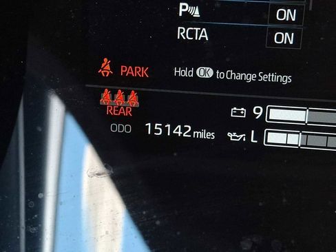 Used 2024 Toyota Tundra Platinum AWD/4WD image 17