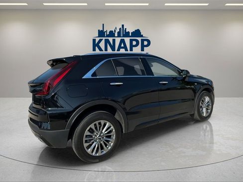 Used 2024 Cadillac XT4 Premium Luxury image 5