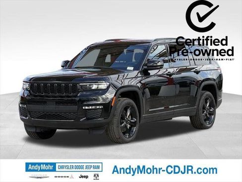 Certified 2025 Jeep Grand Cherokee L Limited w/ Black Appearance Package AWD/4WD image 3