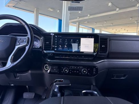 Certified 2023 Chevrolet Silverado 1500 RST w/ Redline Edition AWD/4WD image 17