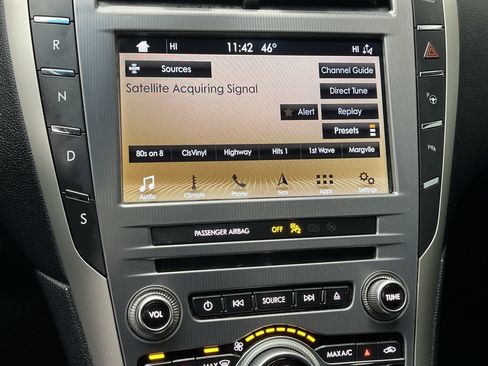 Used 2019 Lincoln MKZ Reserve image 19