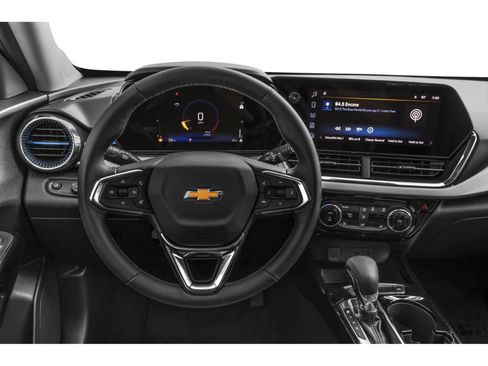 Used 2026 Chevrolet Trax ACTIV w/ Sunroof Package FWD image 4