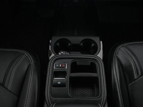 Certified 2025 Ford Mustang Mach-E Premium AWD/4WD image 34