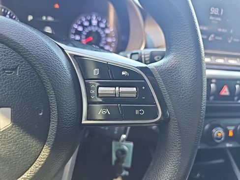 Used 2022 Kia Forte LXS FWD image 27