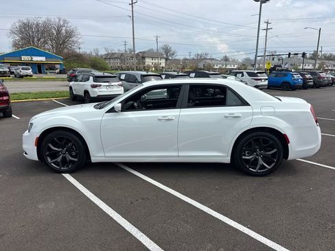Used 2023 Chrysler 300 S RWD image 3