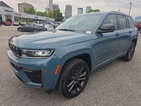 New 2026 Jeep Grand Cherokee Limited AWD/4WD image 7