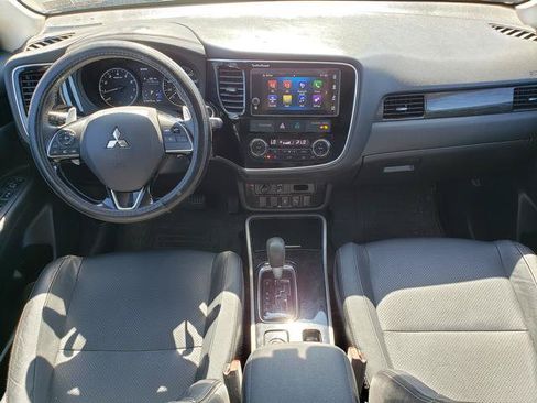 Used 2018 Mitsubishi Outlander GT AWD/4WD image 15