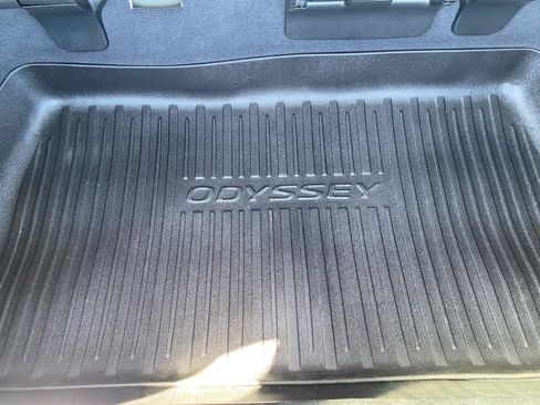 Used 2018 Honda Odyssey Elite image 12