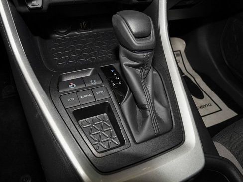 Certified 2025 Toyota RAV4 XLE w/ Convenience Package image 10