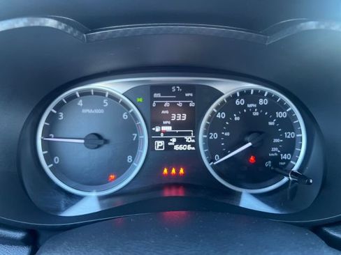 Used 2024 Nissan Versa S w/ Trunk Package image 15