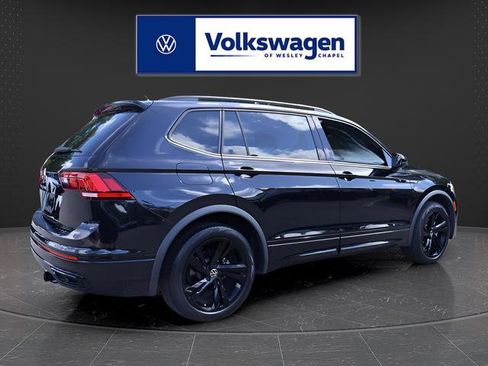 Certified 2023 Volkswagen Tiguan SE R-Line FWD image 8