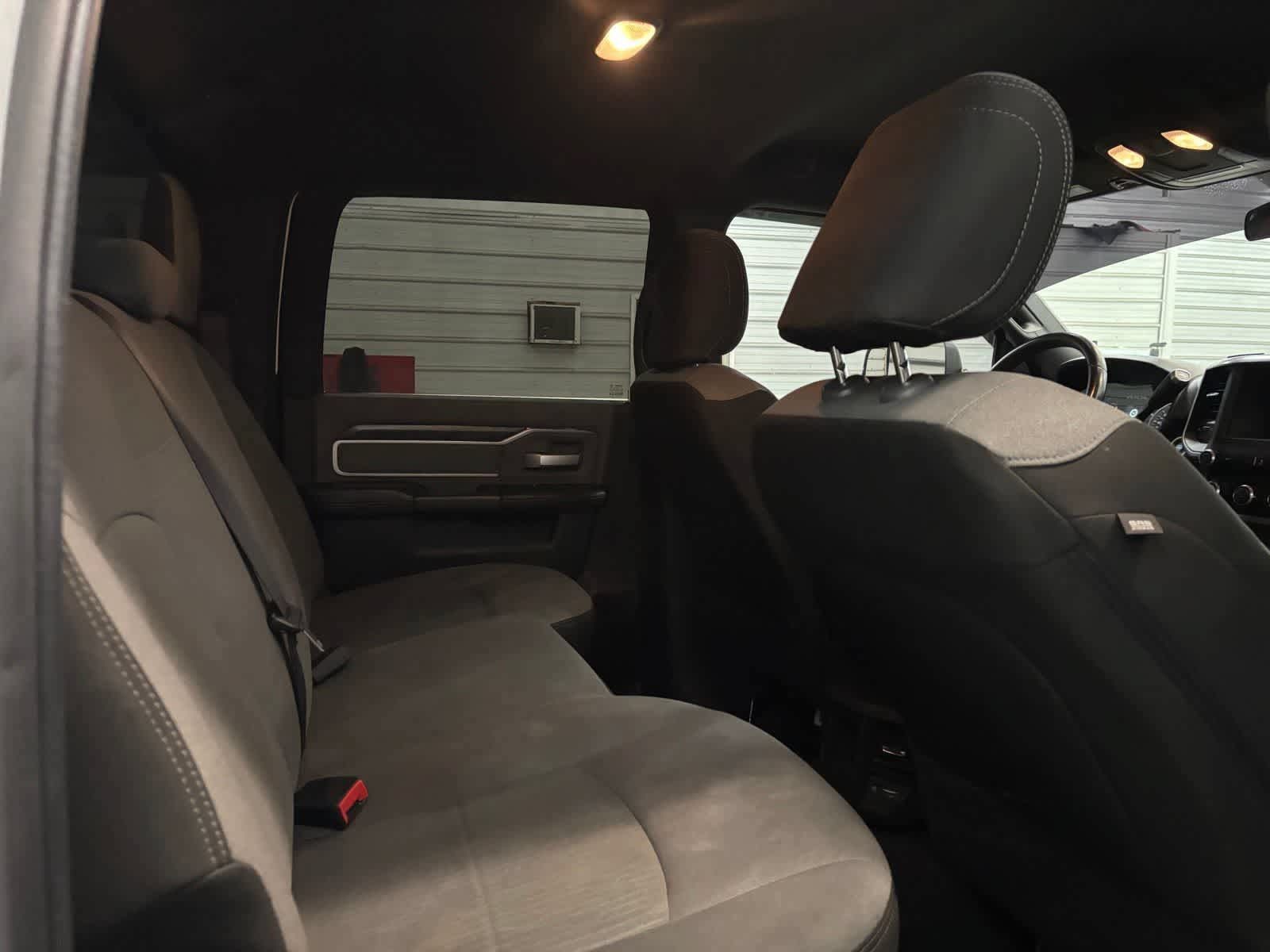 Used 2022 RAM 2500 Big Horn AWD/4WD image 30