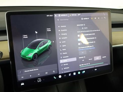 Used 2023 Tesla Model Y Long Range AWD/4WD image 28