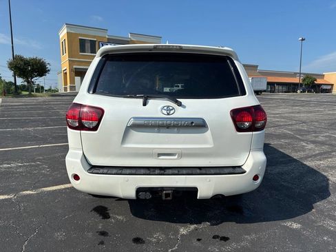 Used 2018 Toyota Sequoia Platinum AWD/4WD image 6