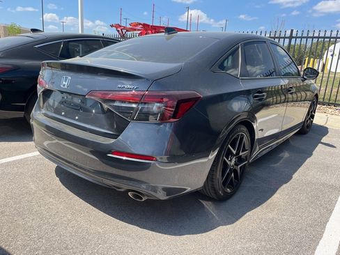 Used 2025 Honda Civic Sport image 3