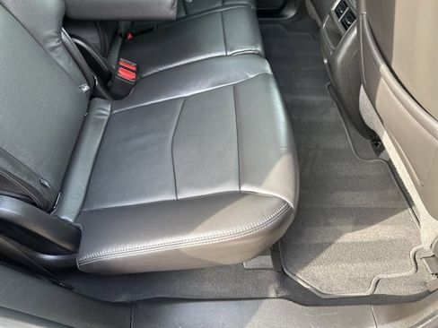 Used 2020 Cadillac XT5 Premium Luxury image 16