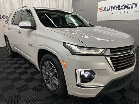 Used 2022 Chevrolet Traverse High Country image 3