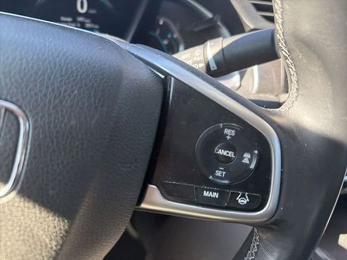 Used 2018 Honda Civic Touring image 21