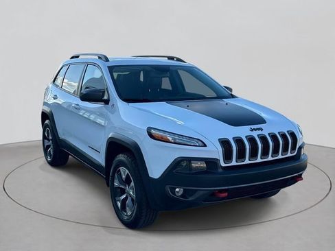 Used 2017 Jeep Cherokee Trailhawk w/ Cold Weather Group image 3