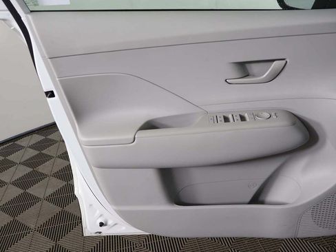 Certified 2024 Hyundai Kona SEL FWD image 18