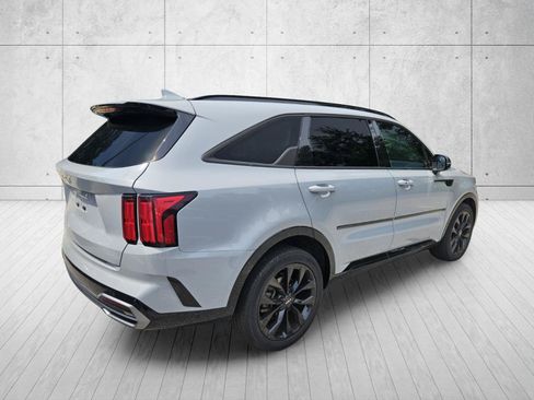 Used 2023 Kia Sorento SX FWD image 10