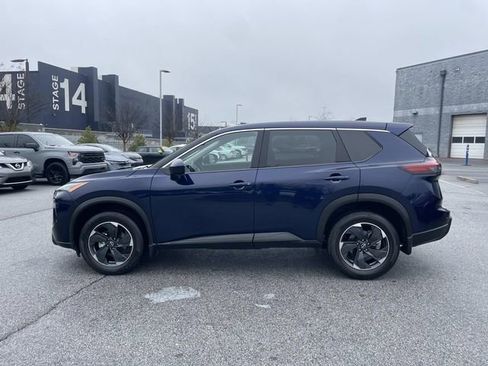 Certified 2025 Nissan Rogue SV image 7