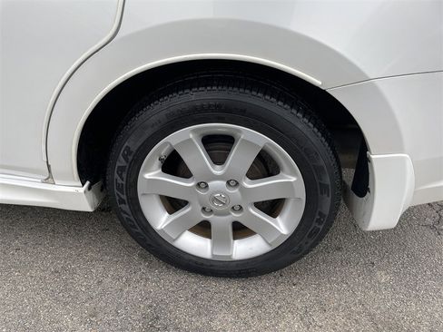 Used 2011 Nissan Sentra 2.0 SR image 10