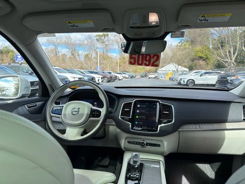 Certified 2024 Volvo XC90 T8 Ultimate w/ Protection Package Premier image 20