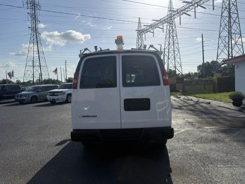 Used 2009 Chevrolet Express 2500 RWD image 5
