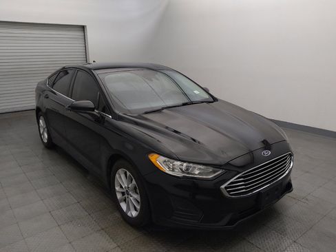 Used 2020 Ford Fusion SE image 13