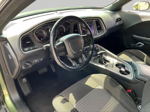 Used 2022 Dodge Challenger SXT w/ Driver Convenience Group AWD/4WD image 16