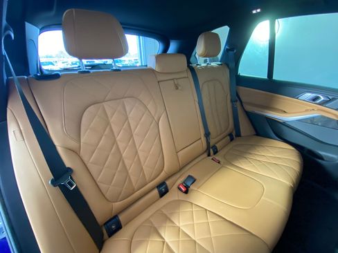 Certified 2024 BMW X5 M60i image 33