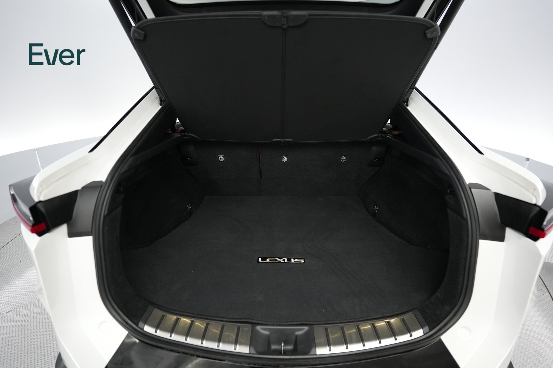 Used 2023 Lexus RZ 450e Premium w/ Technology Package AWD/4WD image 8