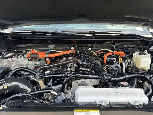 Used 2025 Toyota Tacoma Limited AWD/4WD image 23