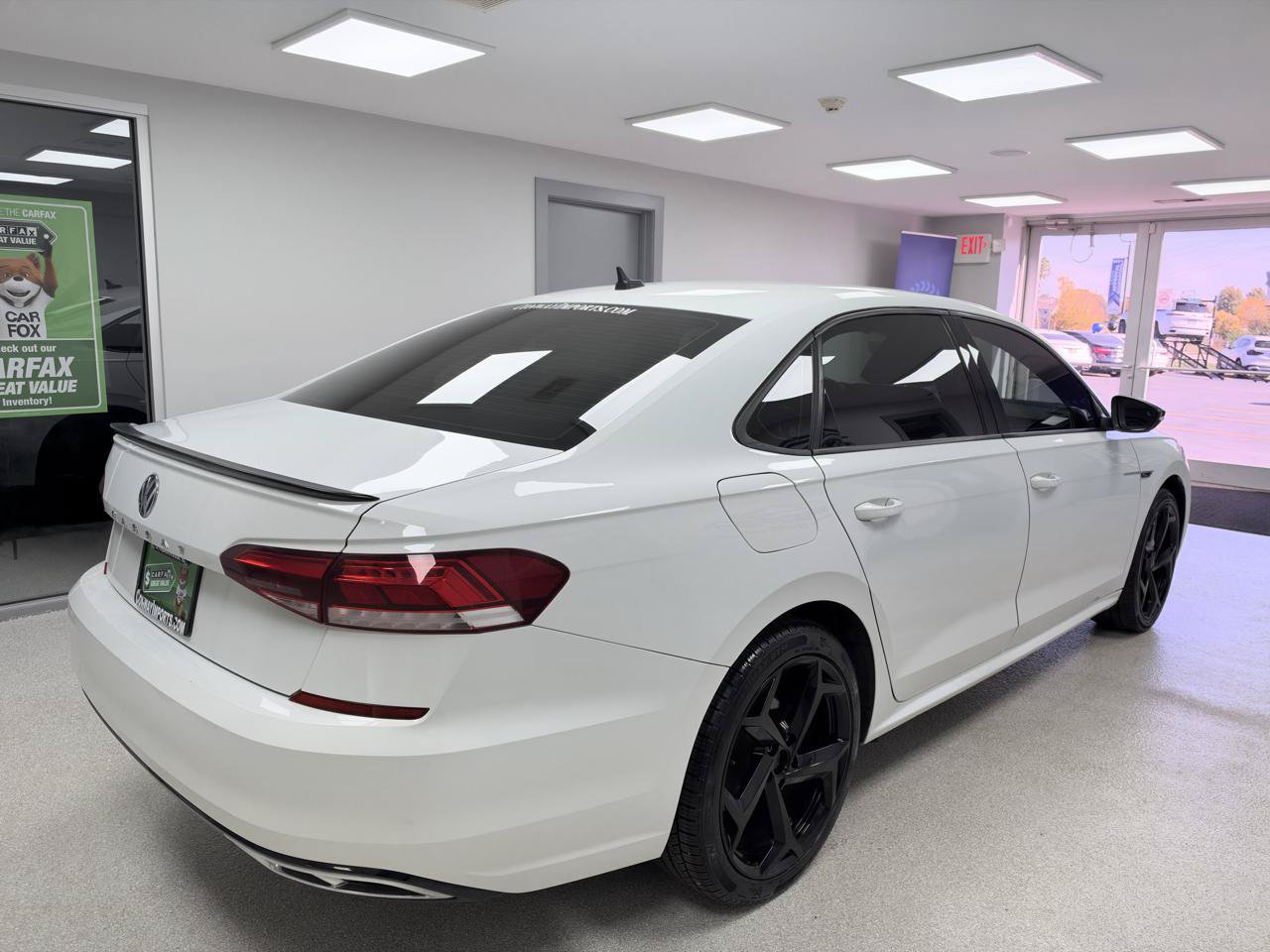 Used 2021 Volkswagen Passat 2.0T R-Line FWD image 3