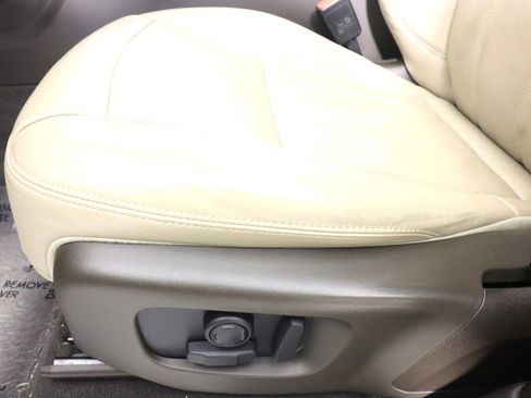 Used 2020 Land Rover Range Rover Sport HSE image 30