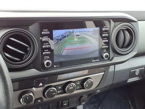 Certified 2022 Toyota Tacoma SR AWD/4WD image 21