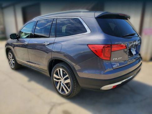 Used 2017 Honda Pilot Touring image 5