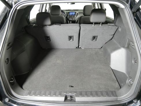 Used 2023 Chevrolet Equinox LT AWD/4WD image 18
