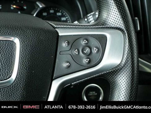 Used 2024 GMC Terrain SLE image 11