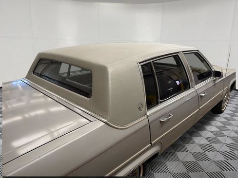 Used 1988 Cadillac Brougham RWD image 11