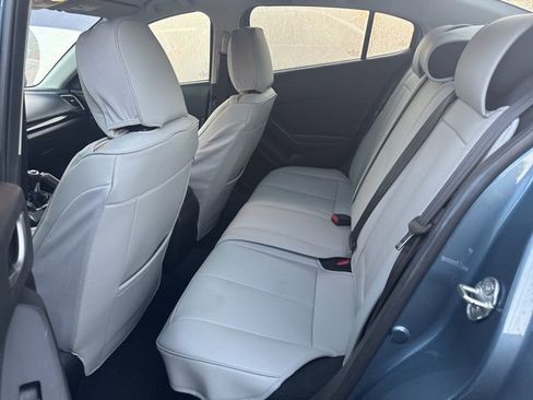 Used 2016 MAZDA MAZDA3 i Sport w/ Preferred Equipment Package image 5