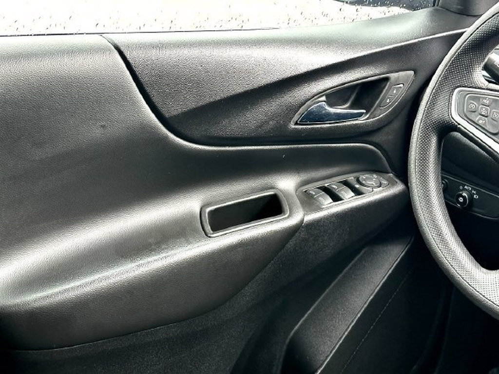 Used 2022 Chevrolet Equinox LT FWD image 26