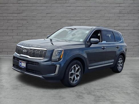 Used 2020 Kia Telluride EX w/ Towing Package FWD image 6
