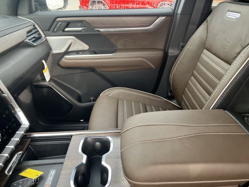 New 2026 GMC Acadia Denali Ultimate w/ LPO, Floor Liner Package image 24