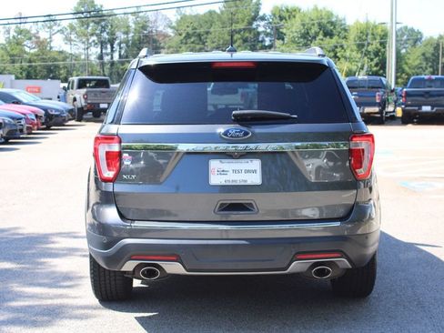 Used 2018 Ford Explorer XLT w/ Equipment Group 202A FWD image 7