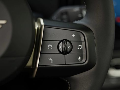 New 2026 MINI Cooper 4-Door Hardtop FWD image 36